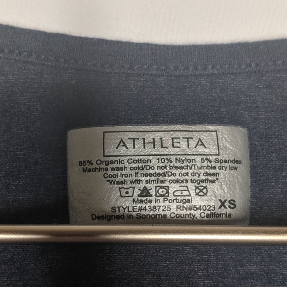 Athleta Navy Blue Rusched Athletic Workout Tank - Picture 4 of 4